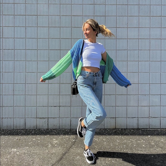 MEET YOUR POSHER, SHANNON - Picture 9 of 9